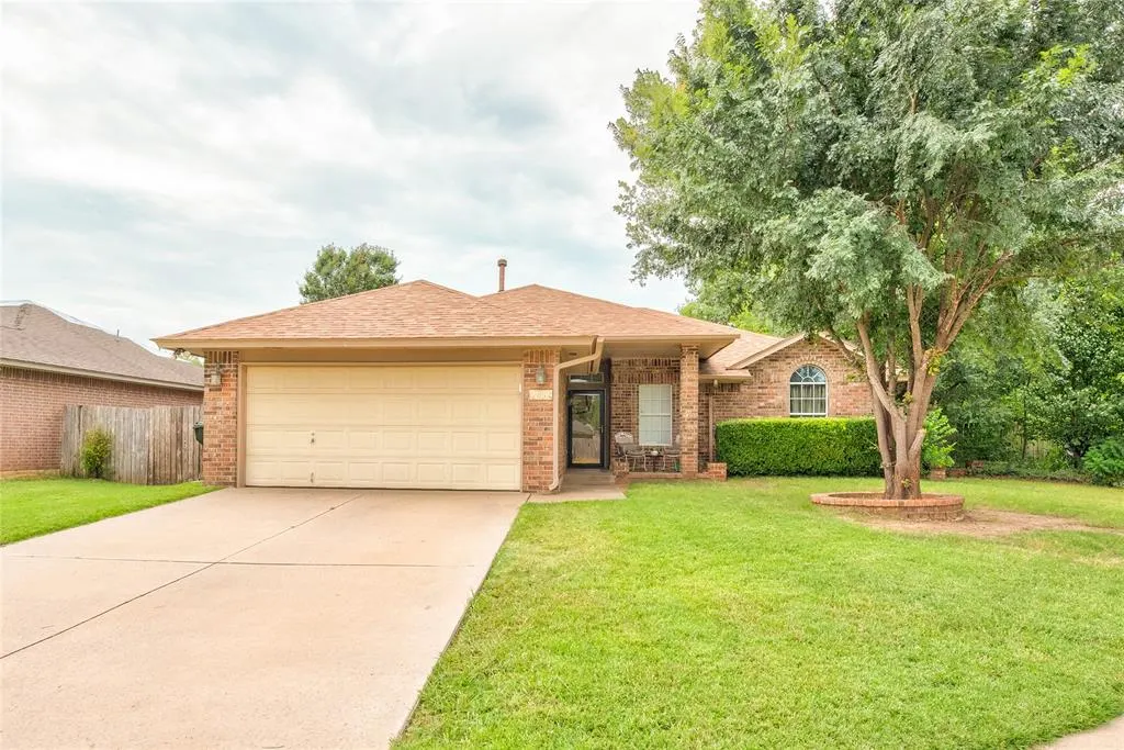 Front exterior — 2057 Rising Hill Drive, Norman, OK 73071