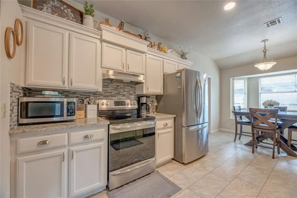 Photo 8 — 2057 Rising Hill Drive, Norman, OK 73071