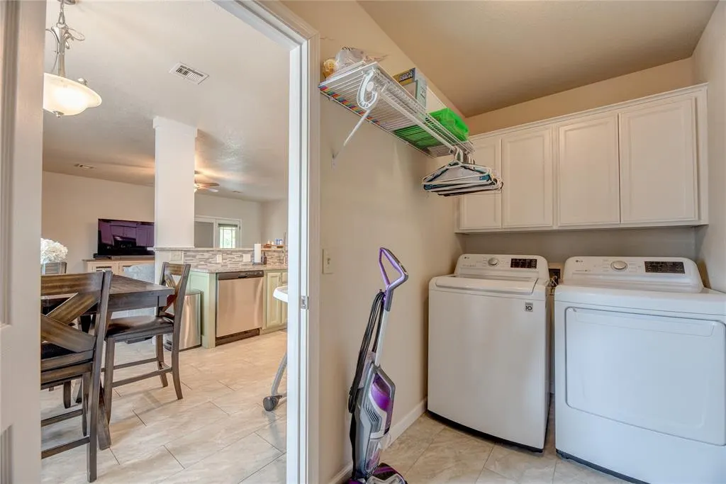 Photo 12 — 2057 Rising Hill Drive, Norman, OK 73071