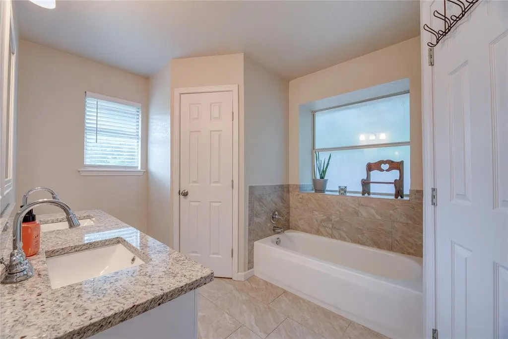 Photo 15 — 2057 Rising Hill Drive, Norman, OK 73071