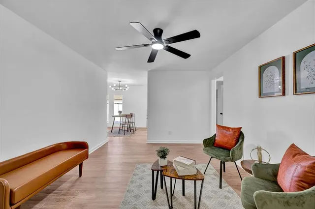 Photo 8 — 125 SW 6th Street, Moore, OK 73160