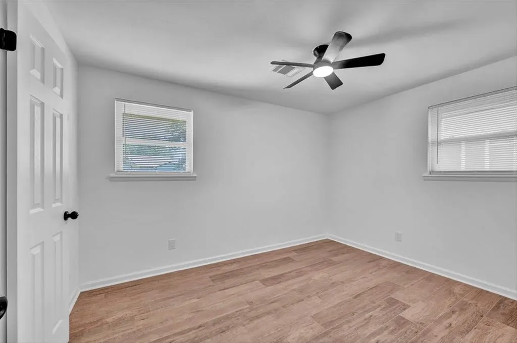 Photo 23 — 125 SW 6th Street, Moore, OK 73160