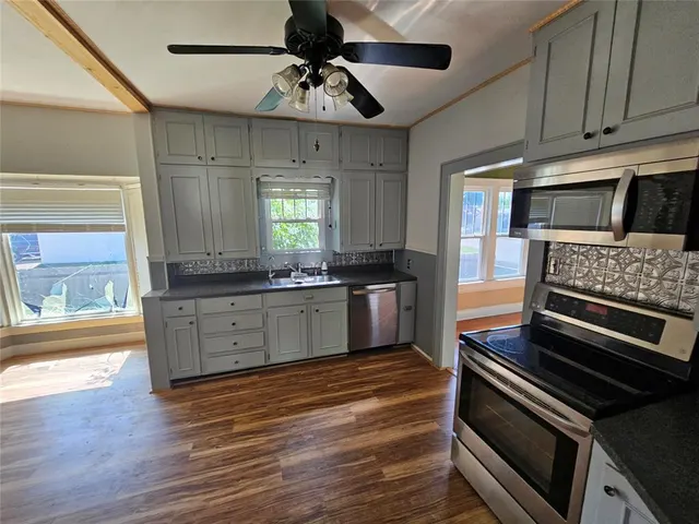 Photo 8 — 125 W Midland Street, Shawnee, OK 74804