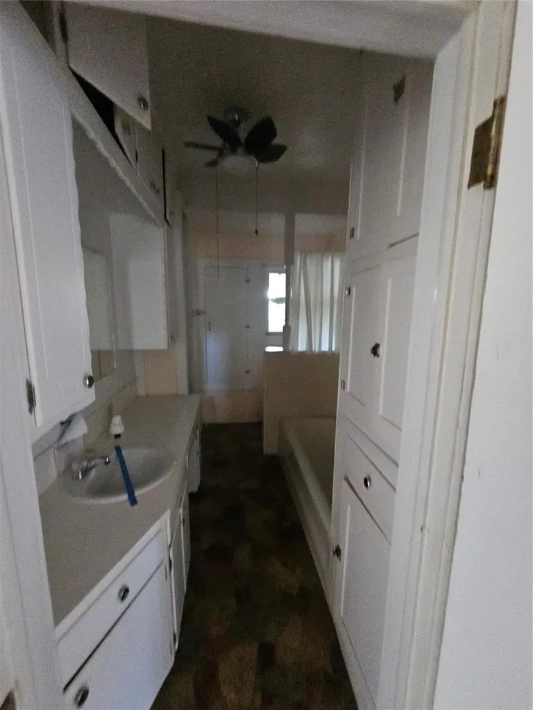 Photo 9 — 125 W Midland Street, Shawnee, OK 74804