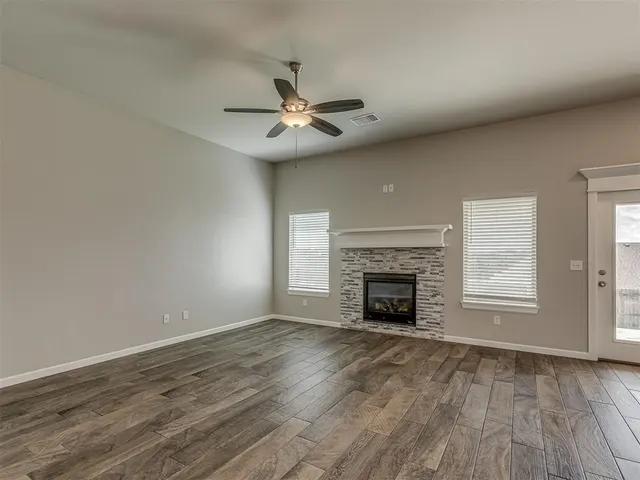 Photo 5 — 8300 Lambert Way, Edmond, OK 73034