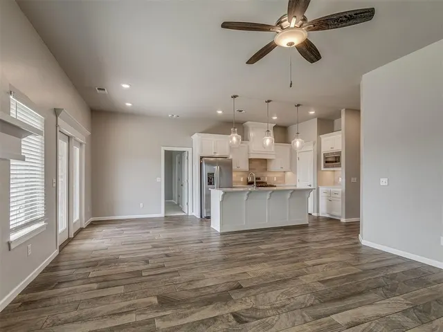 Photo 6 — 8300 Lambert Way, Edmond, OK 73034