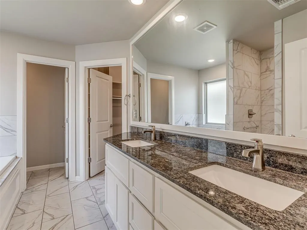 Photo 11 — 8300 Lambert Way, Edmond, OK 73034