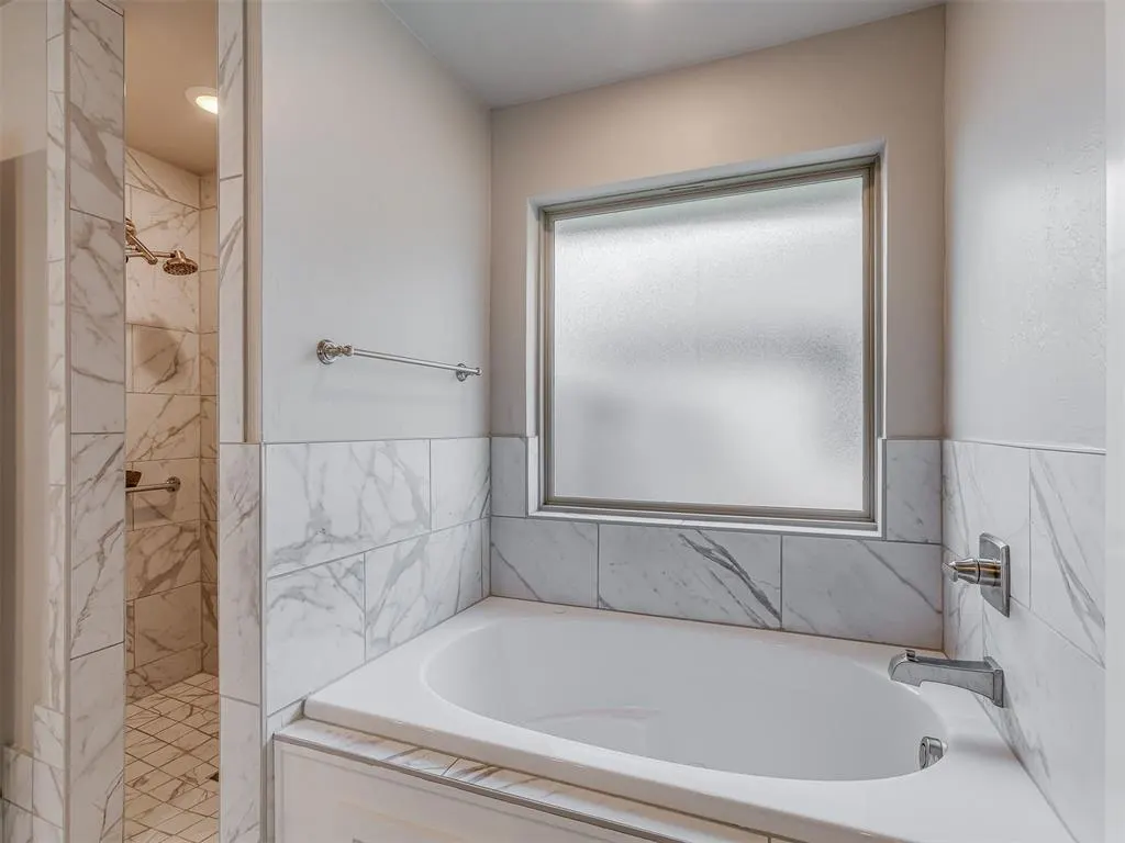 Photo 12 — 8300 Lambert Way, Edmond, OK 73034