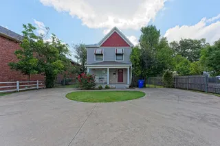 Sold home at 527 S University Boulevard
