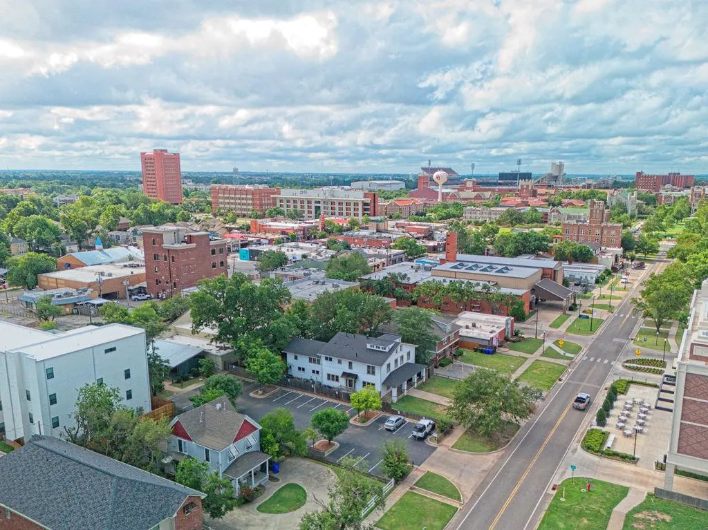 Photo 35 — 527 S University Boulevard, Norman, OK 73069