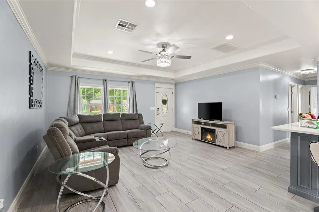 Photo 6 — 1303 N Carol Lane, Oklahoma City, OK 73127