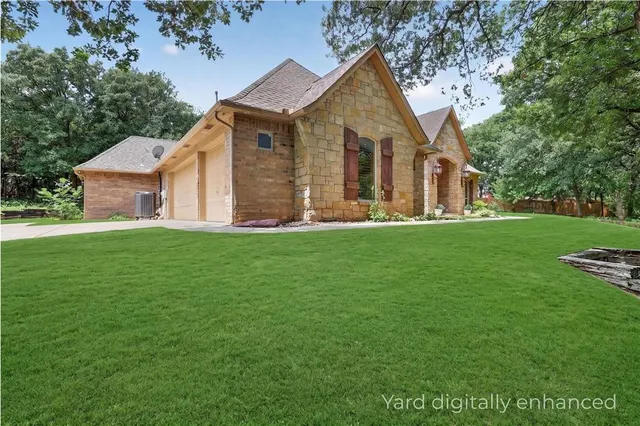Photo 2 — 19416 Redbud Creek Circle, Harrah, OK 73045