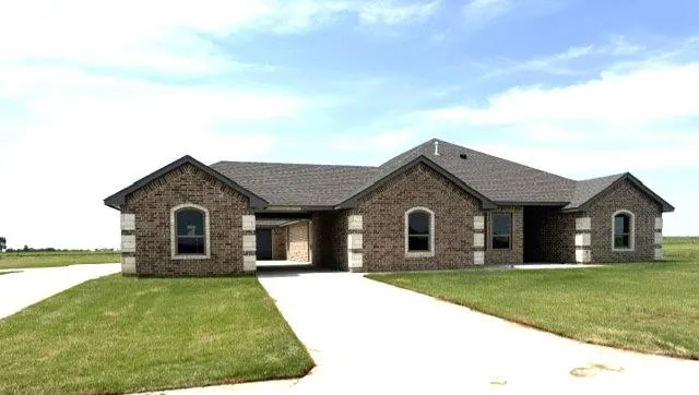 Front exterior — 5 Old Glory Avenue, Altus, OK 73521
