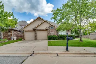 Sold home at 108 S Ridge Pointe Drive