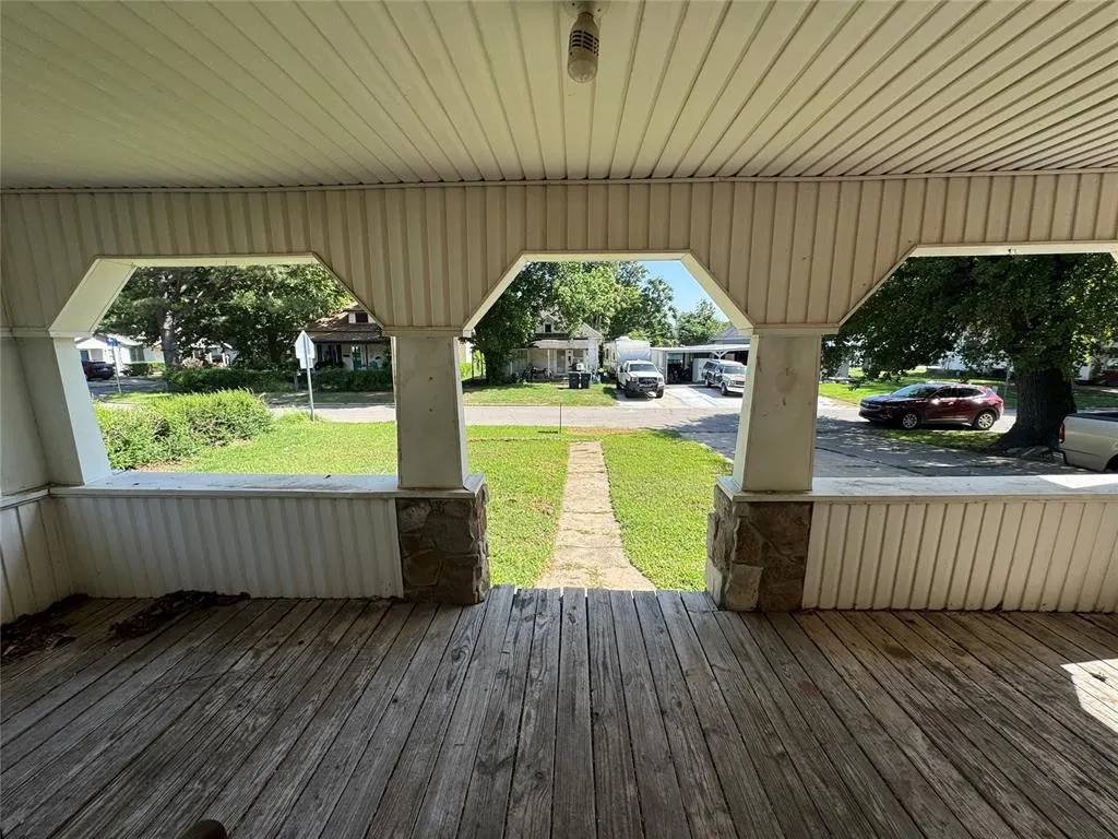 Photo 5 — 1316 E 9th Street, Shawnee, OK 74801