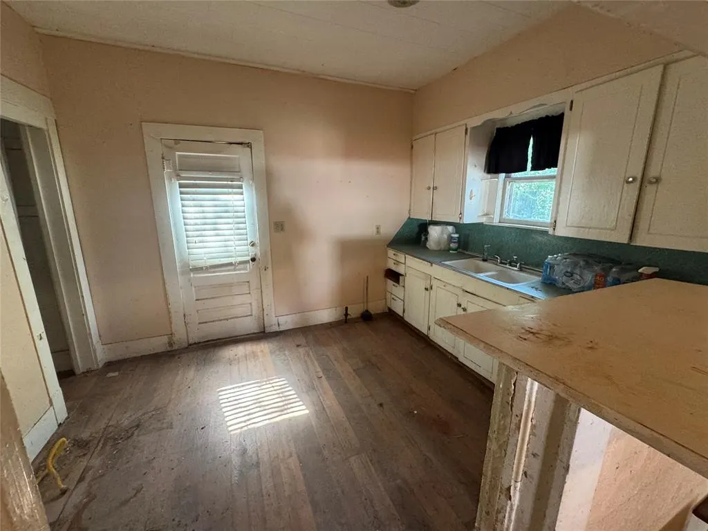 Photo 12 — 1316 E 9th Street, Shawnee, OK 74801