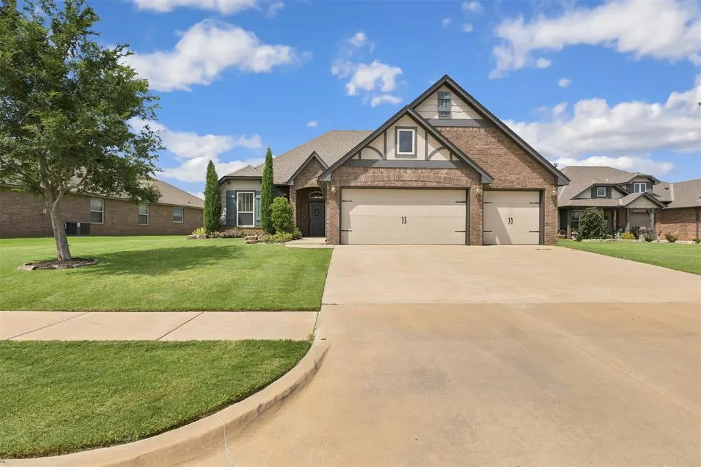 Photo 2 — 4901 NW 155th Street, Edmond, OK 73013
