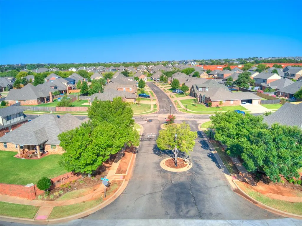 Photo 42 — 4901 NW 155th Street, Edmond, OK 73013