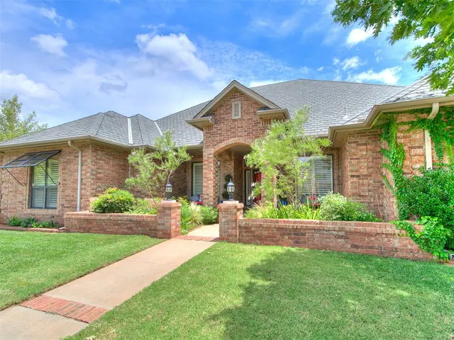 Photo 6 — 12608 N Cobblestone Parkway, Oklahoma City, OK 73142