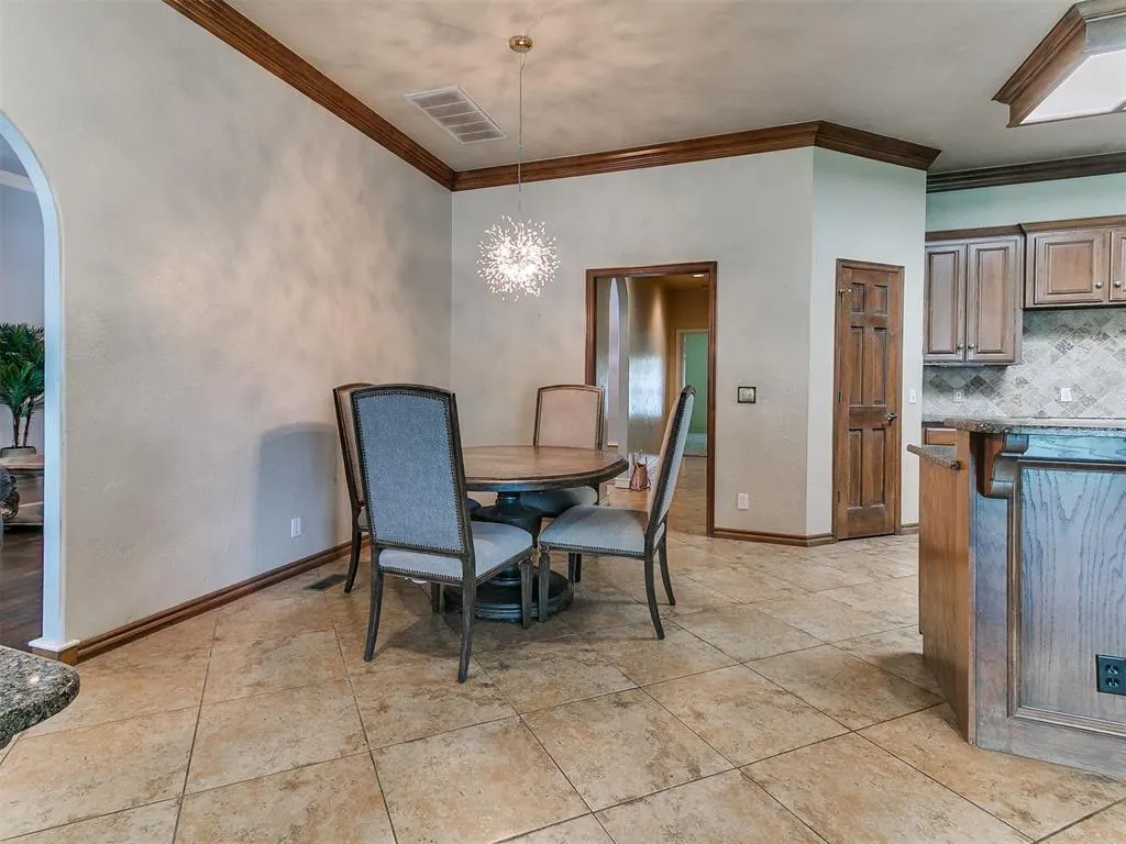 Photo 29 — 12608 N Cobblestone Parkway, Oklahoma City, OK 73142