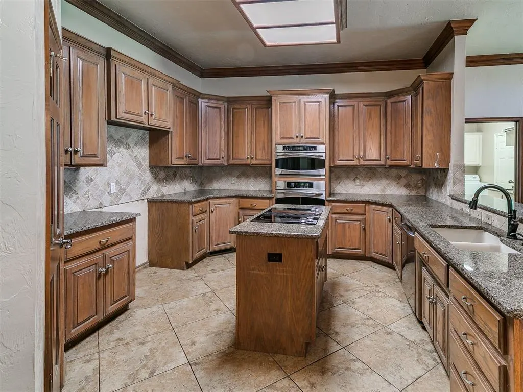 Photo 31 — 12608 N Cobblestone Parkway, Oklahoma City, OK 73142