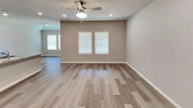 Photo 4 — 10504 SW 41st Place, Oklahoma City, OK 73099