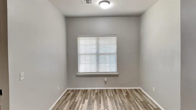 Photo 8 — 1901 W Autumn Way, Mustang, OK 73064