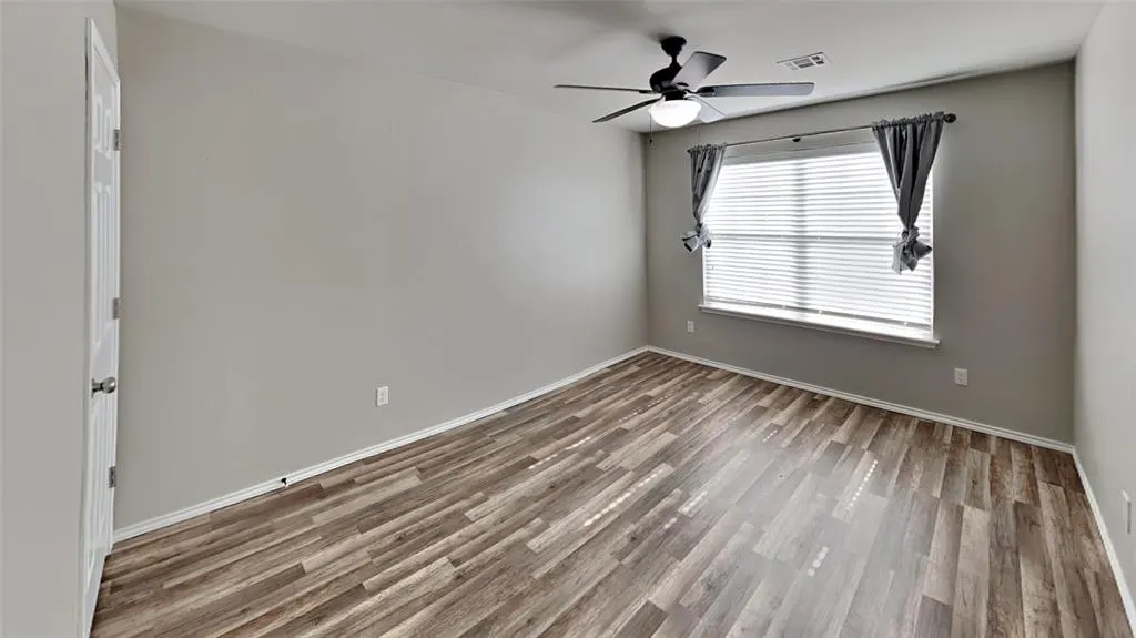 Photo 14 — 1901 W Autumn Way, Mustang, OK 73064