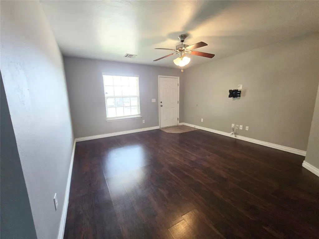 Photo 4 — 6117 Cielo Terrace, Oklahoma City, OK 73149
