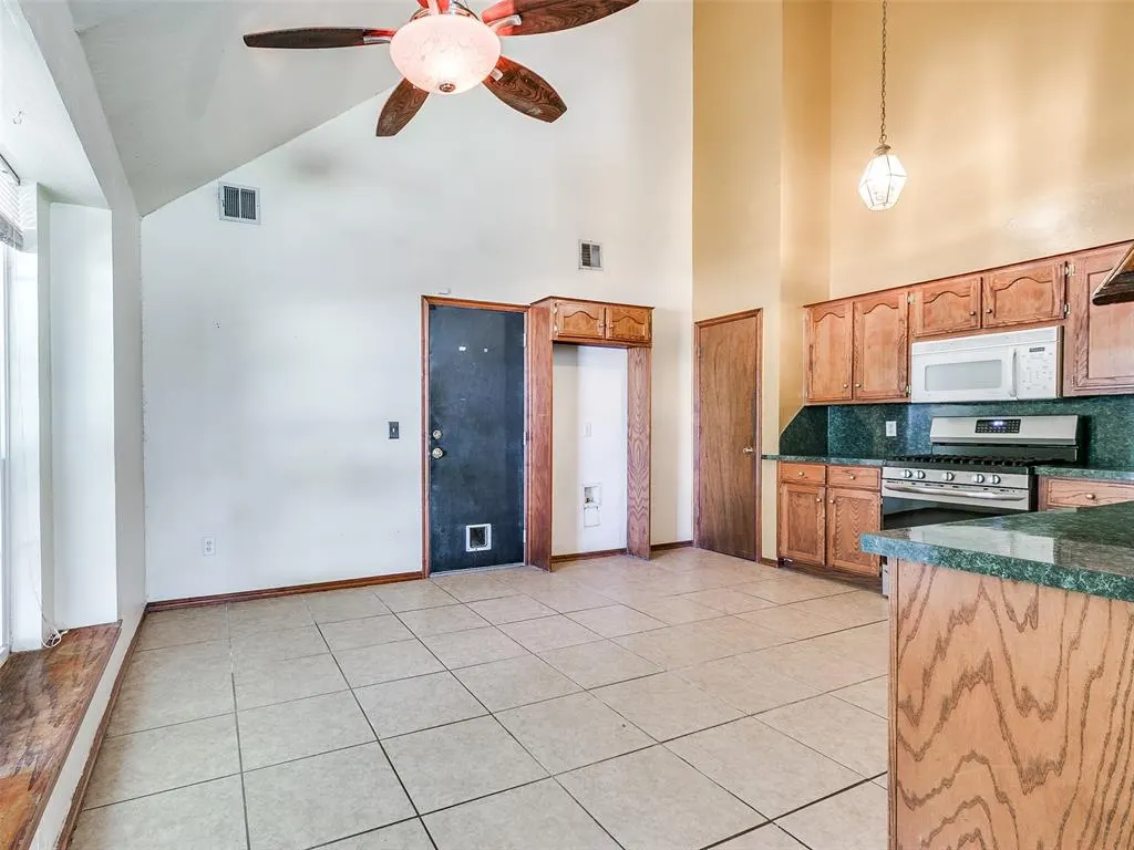 Photo 5 — 1405 SW 22nd Street, Oklahoma City, OK 73170