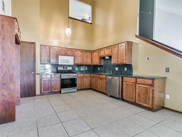 Photo 6 — 1405 SW 22nd Street, Oklahoma City, OK 73170