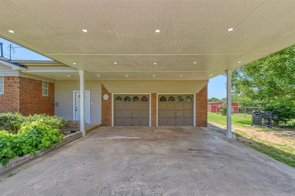 Photo 7 — 3400 NE 108th Avenue, Norman, OK 73026