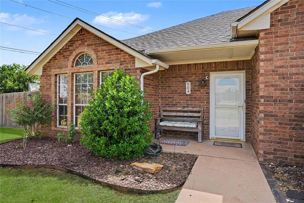 Photo 5 — 904 N Towne Circle, Altus, OK 73521