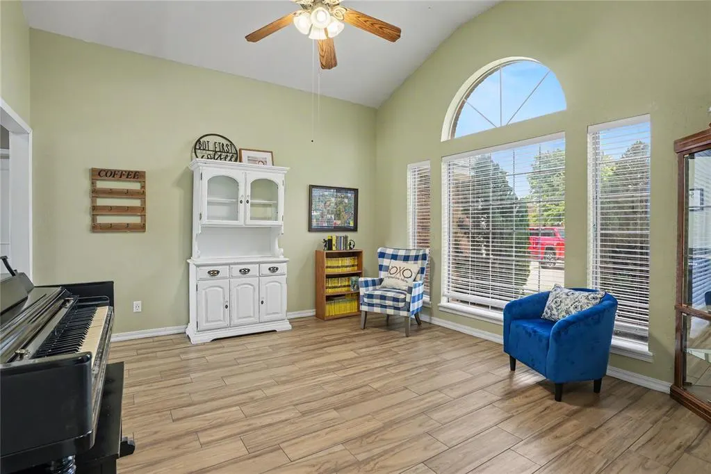 Photo 10 — 904 N Towne Circle, Altus, OK 73521