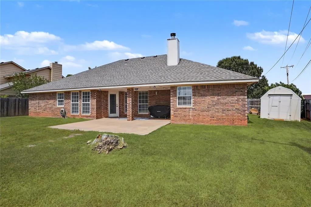 Photo 37 — 904 N Towne Circle, Altus, OK 73521