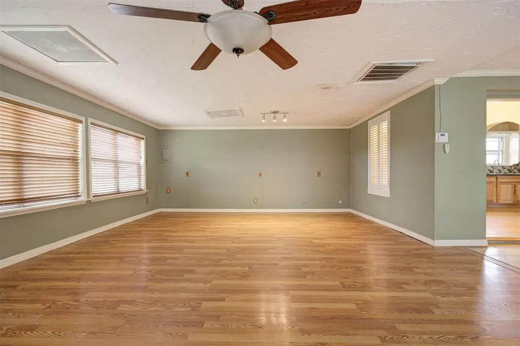 Photo 18 — 2304 NW 25th Street, Oklahoma City, OK 73107