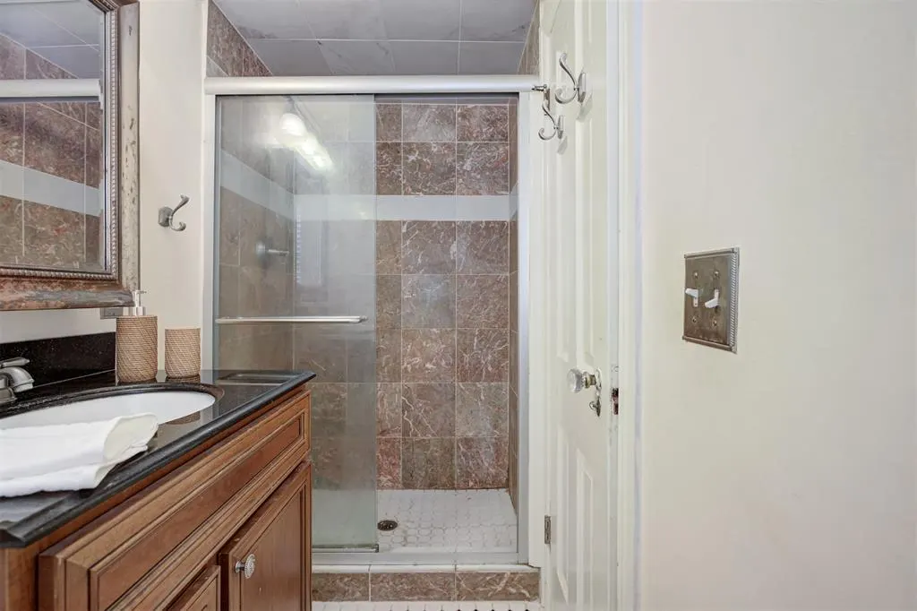 Photo 32 — 2304 NW 25th Street, Oklahoma City, OK 73107