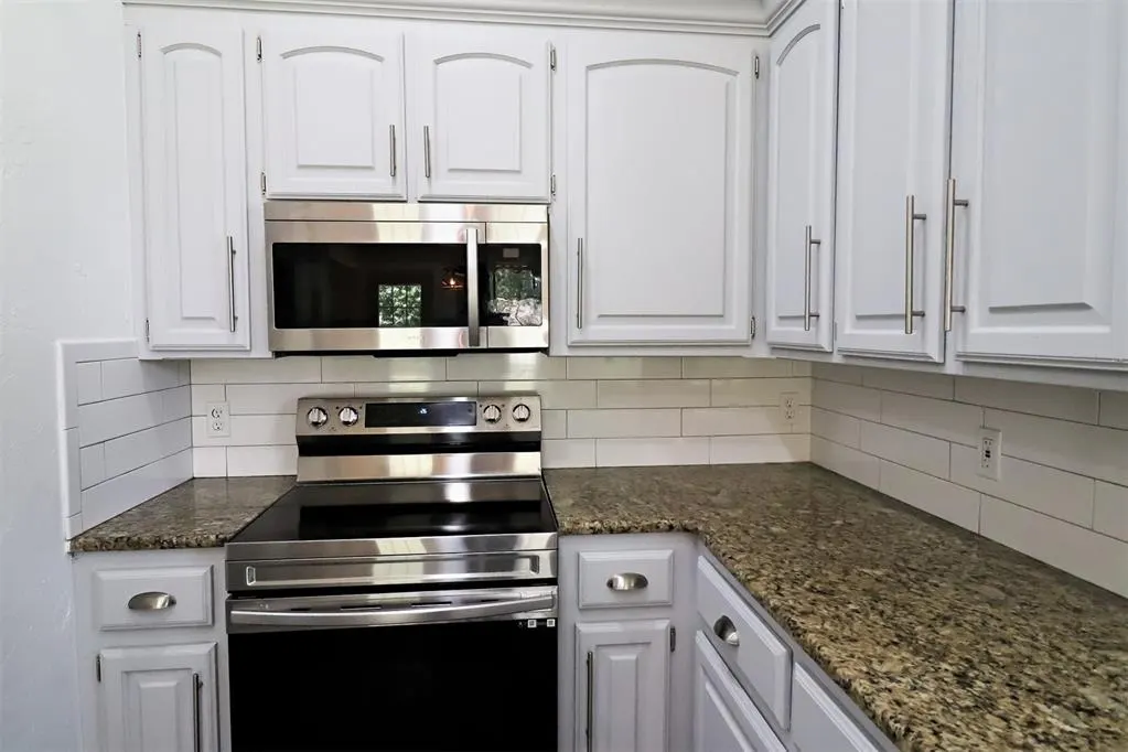 Photo 8 — 6001 SE 8th Street, Oklahoma City, OK 73110