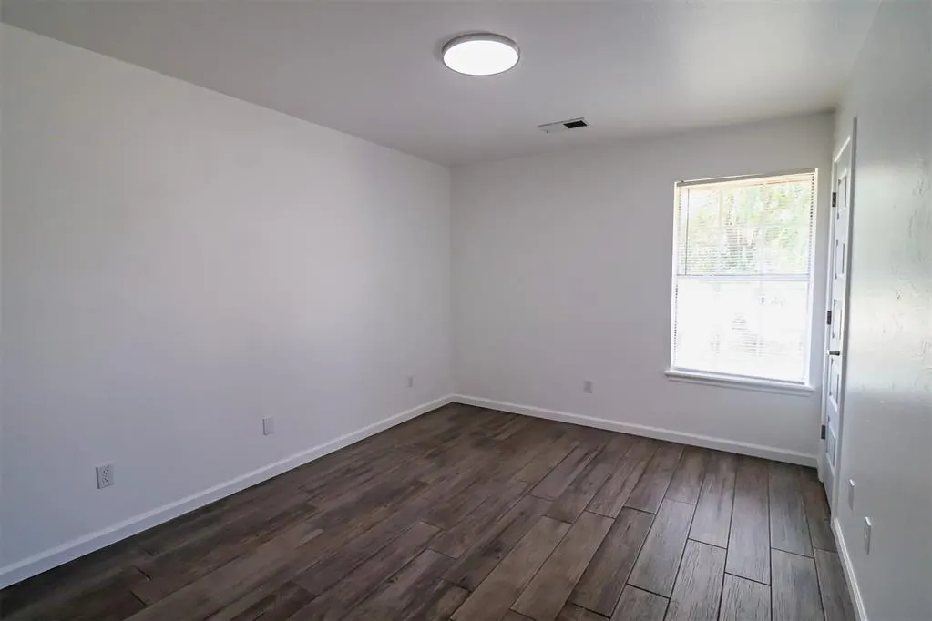 Photo 21 — 6001 SE 8th Street, Oklahoma City, OK 73110
