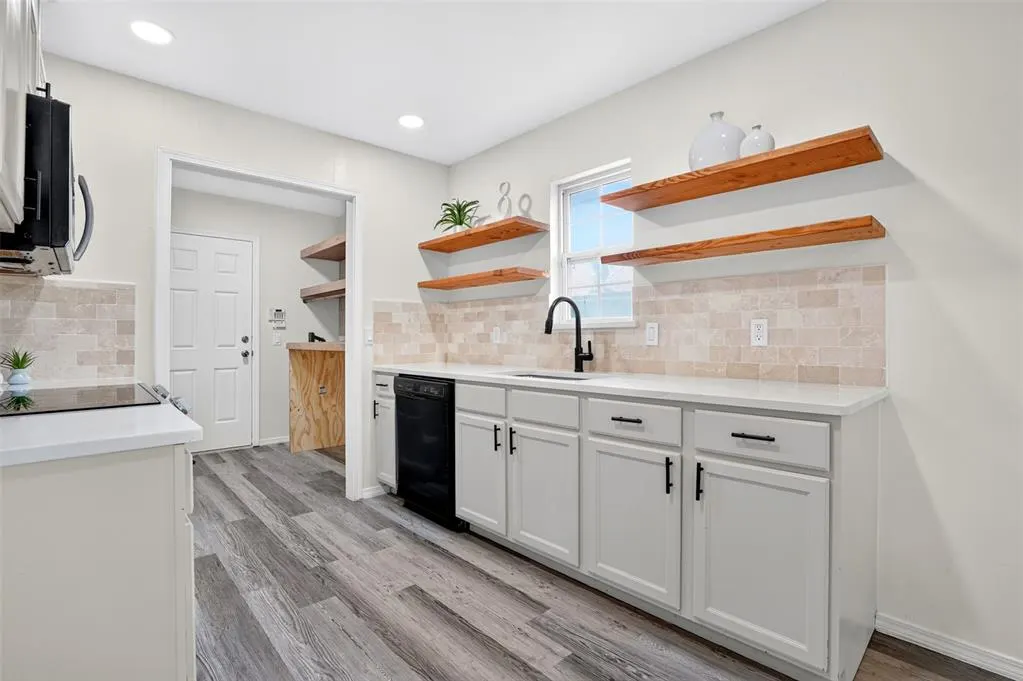 Photo 11 — 8513 N Phillips Avenue, Oklahoma City, OK 73114