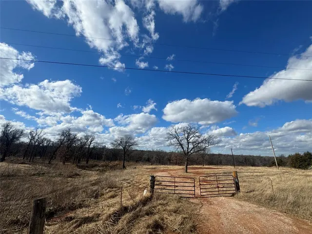 Photo 2 — 665 Autumn Woods Farm RD, Coyle, OK 73027