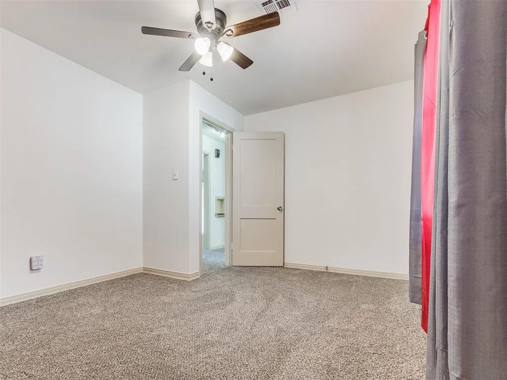 Photo 13 — 2915 NW Grand Boulevard, Oklahoma City, OK 73116