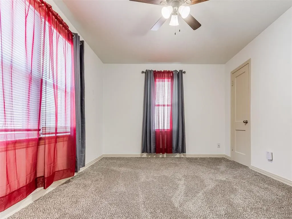Photo 14 — 2915 NW Grand Boulevard, Oklahoma City, OK 73116