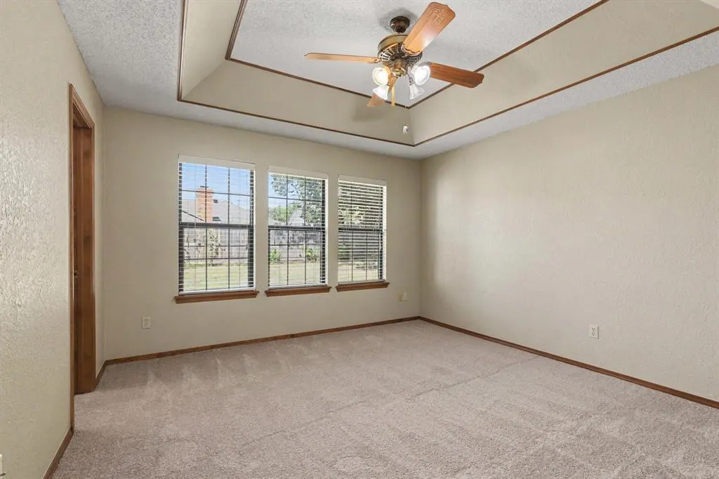 Photo 14 — 13113 Cloverleaf Lane, Oklahoma City, OK 73170
