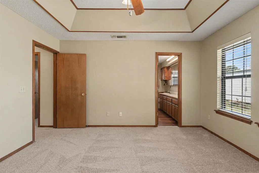 Photo 16 — 13113 Cloverleaf Lane, Oklahoma City, OK 73170