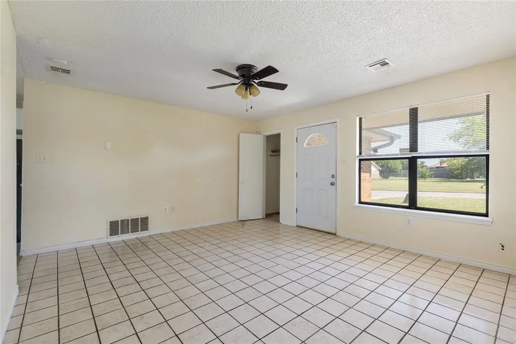 Photo 3 — 2605 NE Dearborn Avenue, Lawton, OK 73507