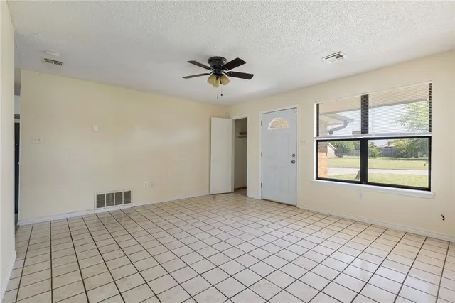 Photo 3 — 2605 NE Dearborn Avenue, Lawton, OK 73507