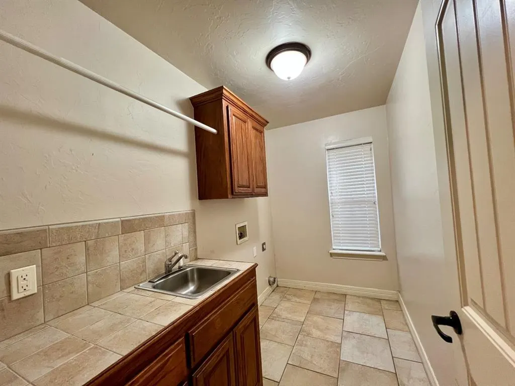 Photo 5 — 1604 Dorothy Drive, Oklahoma City, OK 73160