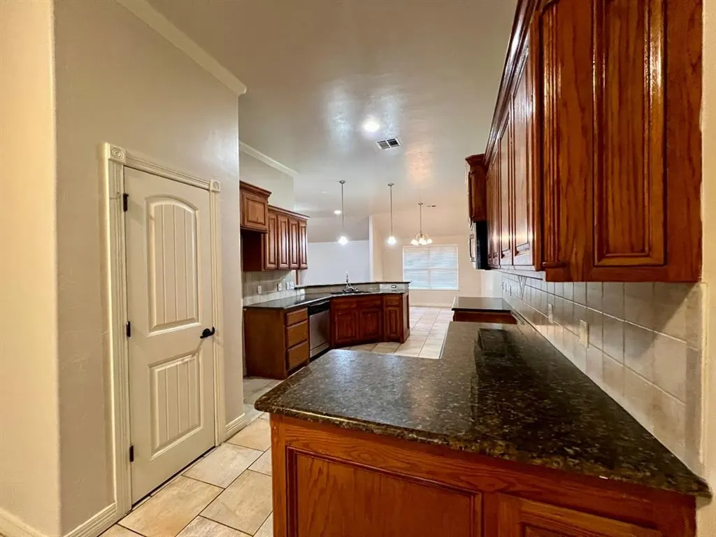 Photo 6 — 1604 Dorothy Drive, Oklahoma City, OK 73160