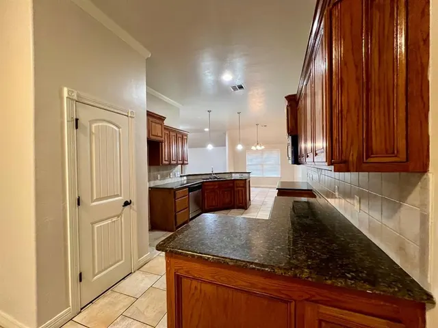 Photo 6 — 1604 Dorothy Drive, Oklahoma City, OK 73160